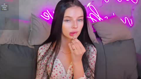 Eva online show from November 12, 2025, 12:44 am