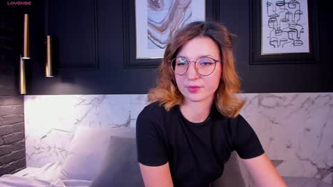 Snapshot of jane_pearl chatting on January 21, 2025, 6:33 am Jane online show from January 21, 2025, 6:33 am