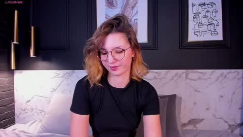 Snapshot of jane_pearl chatting on January 21, 2025, 9:35 am Jane online show from January 21, 2025, 9:35 am