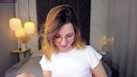 Snapshot of jane_pearl chatting on March 5, 2025, 9:27 am Jane online show from March 5, 2025, 9:27 am