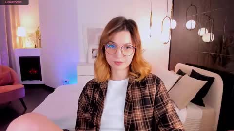 Snapshot of jane_pearl chatting on March 7, 2025, 9:51 am Jane online show from March 7, 2025, 9:51 am