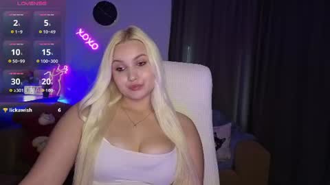 Snapshot of janemiss chatting on June 17, 2026, 8:50 am Jane online show from June 17, 2026, 8:50 am