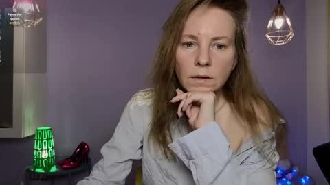 janepearl online show from January 11, 2026, 1:10 am