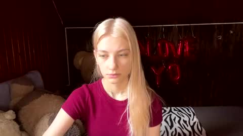 Snapshot of janicesivertsen chatting on July 3, 2026, 8:10 am Elsa online show from July 3, 2026, 8:10 am