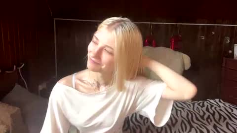 Snapshot of janicesivertsen chatting on August 7, 2026, 8:16 am Elsa online show from August 7, 2026, 8:16 am