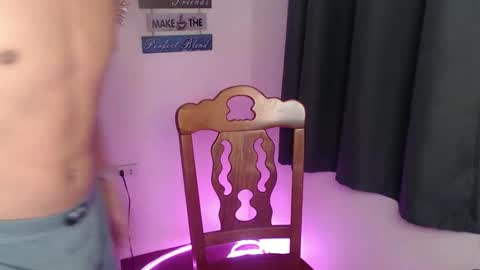 Snapshot of janlloyd04 chatting on November 14, 2025, 11:53 am janlloyd04 online show from November 14, 2025, 11:53 am