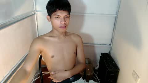 janlloyd04 online show from April 2, 2026, 3:31 pm