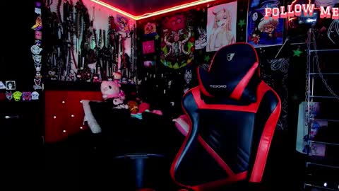 Snapshot of janna_ink chatting on March 27, 2026, 10:53 pm online show from March 27, 2026, 10:53 pm