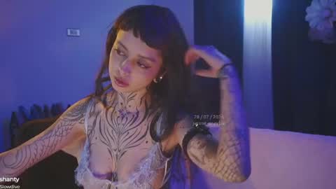 Snapshot of janne_maybe chatting on July 28, 2026, 6:20 pm jmaybe e online show from July 28, 2026, 6:20 pm