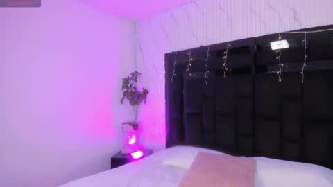 Snapshot of janneblossom chatting on February 19, 2026, 10:06 pm Janne online show from February 19, 2026, 10:06 pm