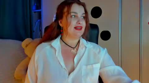 Snapshot of jansylines chatting on June 13, 2026, 5:33 pm JansyLines online show from June 13, 2026, 5:33 pm