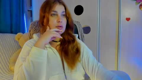 Snapshot of jansylines chatting on July 9, 2026, 4:00 pm JansyLines online show from July 9, 2026, 4:00 pm