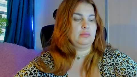Snapshot of jansylines chatting on July 12, 2026, 4:42 pm JansyLines online show from July 12, 2026, 4:42 pm