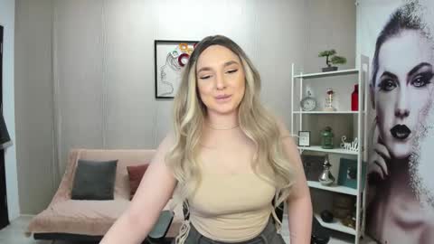 JaquelinLaurent online show from March 18, 2026, 8:45 pm