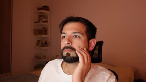 Snapshot of jarod3426 chatting on April 8, 2026, 6:52 pm JAROD online show from April 8, 2026, 6:52 pm