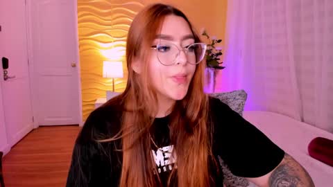 Snapshot of jasmiinevans chatting on December 26, 2024, 5:19 pm Jasmin Evans online show from December 26, 2024, 5:19 pm