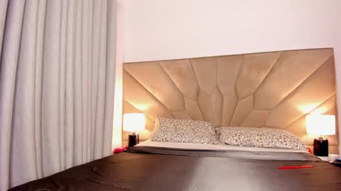 Snapshot of jasmin_melons chatting on November 19, 2025, 2:00 am jasmin_melons online show from November 19, 2025, 2:00 am