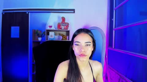 jasmin_skinny online show from December 3, 2025, 3:36 am