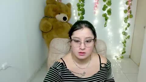 jasmine1609 online show from November 25, 2025, 1:11 pm