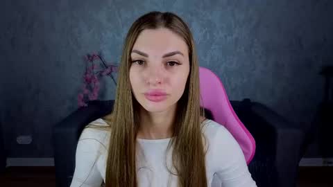 jasmine_lane online show from May 6, 2026, 9:36 am