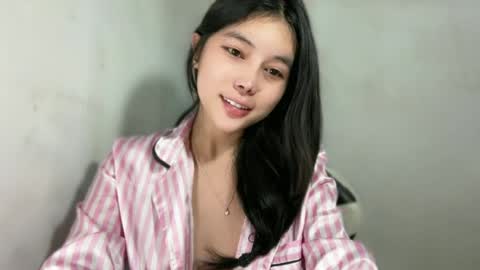 Snapshot of jassie_baee chatting on July 17, 2026, 10:55 am jassie_baee online show from July 17, 2026, 10:55 am