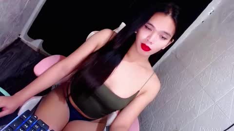 Snapshot of jassiemiles chatting on October 22, 2025, 11:43 am Jassie online show from October 22, 2025, 11:43 am