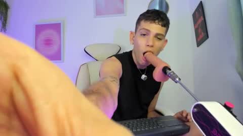 Snapshot of jasson___ chatting on January 16, 2026, 5:28 pm jasson___ online show from January 16, 2026, 5:28 pm