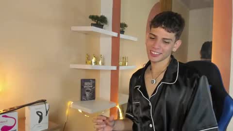 Snapshot of jasson_smit chatting on October 1, 2025, 2:23 pm J A S S O N online show from October 1, 2025, 2:23 pm