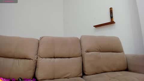 dani and javi online show from October 18, 2025, 1:30 am