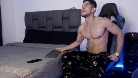 Snapshot of javiercarrera222 chatting on February 11, 2025, 10:15 am Javier online show from February 11, 2025, 10:15 am