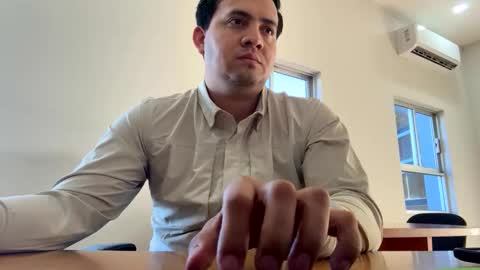 javier online show from October 17, 2025, 2:30 pm