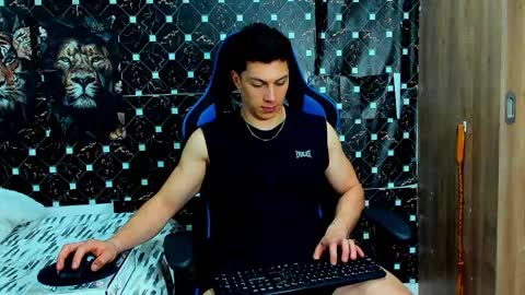 Snapshot of javiersexymann chatting on May 6, 2026, 6:08 am Javier online show from May 6, 2026, 6:08 am
