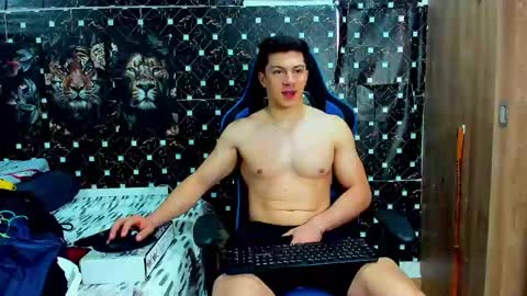 Snapshot of javiersexymann chatting on May 11, 2026, 9:45 pm Javier online show from May 11, 2026, 9:45 pm