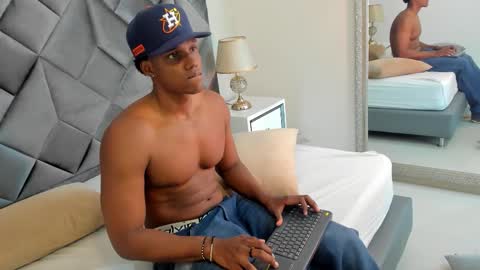 jax black online show from September 30, 2025, 12:32 pm