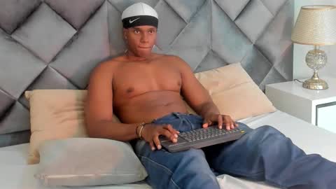 jax black online show from October 1, 2025, 11:49 am