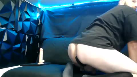 jax online show from October 3, 2025, 11:40 am