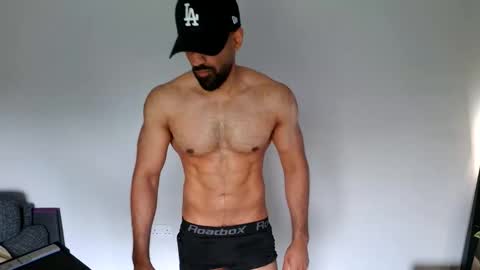 jay_92927532 online show from May 4, 2026, 12:34 pm