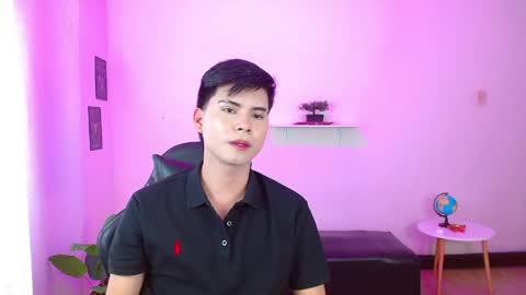 Snapshot of jay_cum18 chatting on May 21, 2026, 3:30 pm Jay online show from May 21, 2026, 3:30 pm