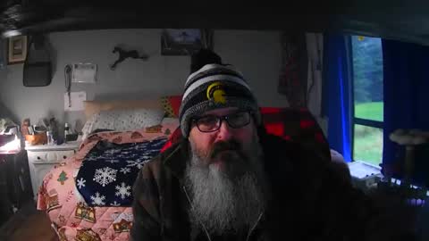 Grand Zaddy or Jay its casual online show from December 22, 2025, 7:55 pm