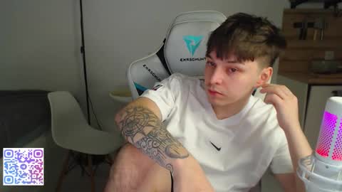 Snapshot of jayce_icestone chatting on February 1, 2026, 10:30 pm Jayce online show from February 1, 2026, 10:30 pm