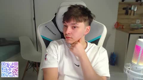 Snapshot of jayce_icestone chatting on February 2, 2026, 6:17 pm Jayce online show from February 2, 2026, 6:17 pm