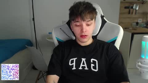 Snapshot of jayce_icestone chatting on February 9, 2026, 5:44 am Jayce online show from February 9, 2026, 5:44 am