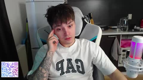 Snapshot of jayce_icestone chatting on February 19, 2026, 7:37 am Jayce online show from February 19, 2026, 7:37 am