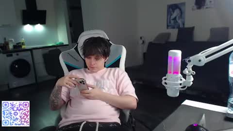 Jayce online show from July 2, 2026, 3:45 am