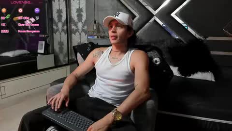 Snapshot of jaytaylorr chatting on April 28, 2026, 12:10 pm Jay Taylor online show from April 28, 2026, 12:10 pm