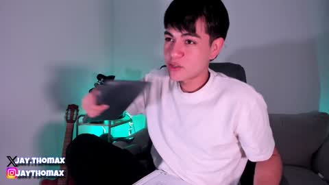 jaythomax online show from February 6, 2025, 3:41 pm