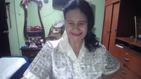 Snapshot of jazmin_rios chatting on February 1, 2025, 11:43 am jazmim online show from February 1, 2025, 11:43 am