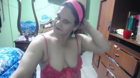 Snapshot of jazmin_rios chatting on February 7, 2025, 12:06 pm jazmim online show from February 7, 2025, 12:06 pm