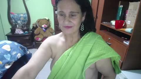 Snapshot of jazmin_rios chatting on February 20, 2025, 3:01 am jazmim online show from February 20, 2025, 3:01 am