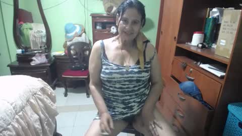 Snapshot of jazmin_rios chatting on March 5, 2025, 11:05 pm jazmim online show from March 5, 2025, 11:05 pm